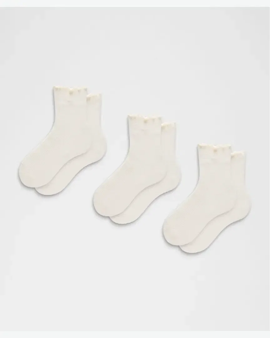 Lululemon chaussettes unisexes mi-hautes à bordure ondulée 3 paires Unisexe