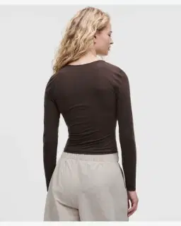 Lululemon haut à manches longues encolure dégagée wundermost en ultra-soft nulu Femme – 3/5