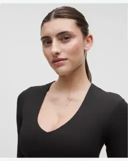 Lululemon haut all it takes manches longues col en v bonnets b-d Femme – 4/5