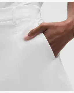 Lululemon jupe de golf plissée à l'avant en sergé extensible logo brodé Femme – 4/5