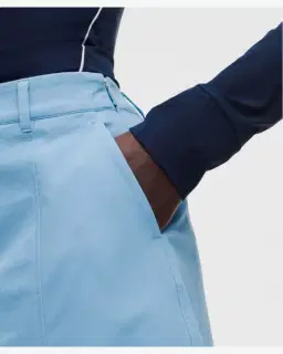 Lululemon jupe de golf plissée à l'avant en sergé extensible logo brodé Femme – 4/5