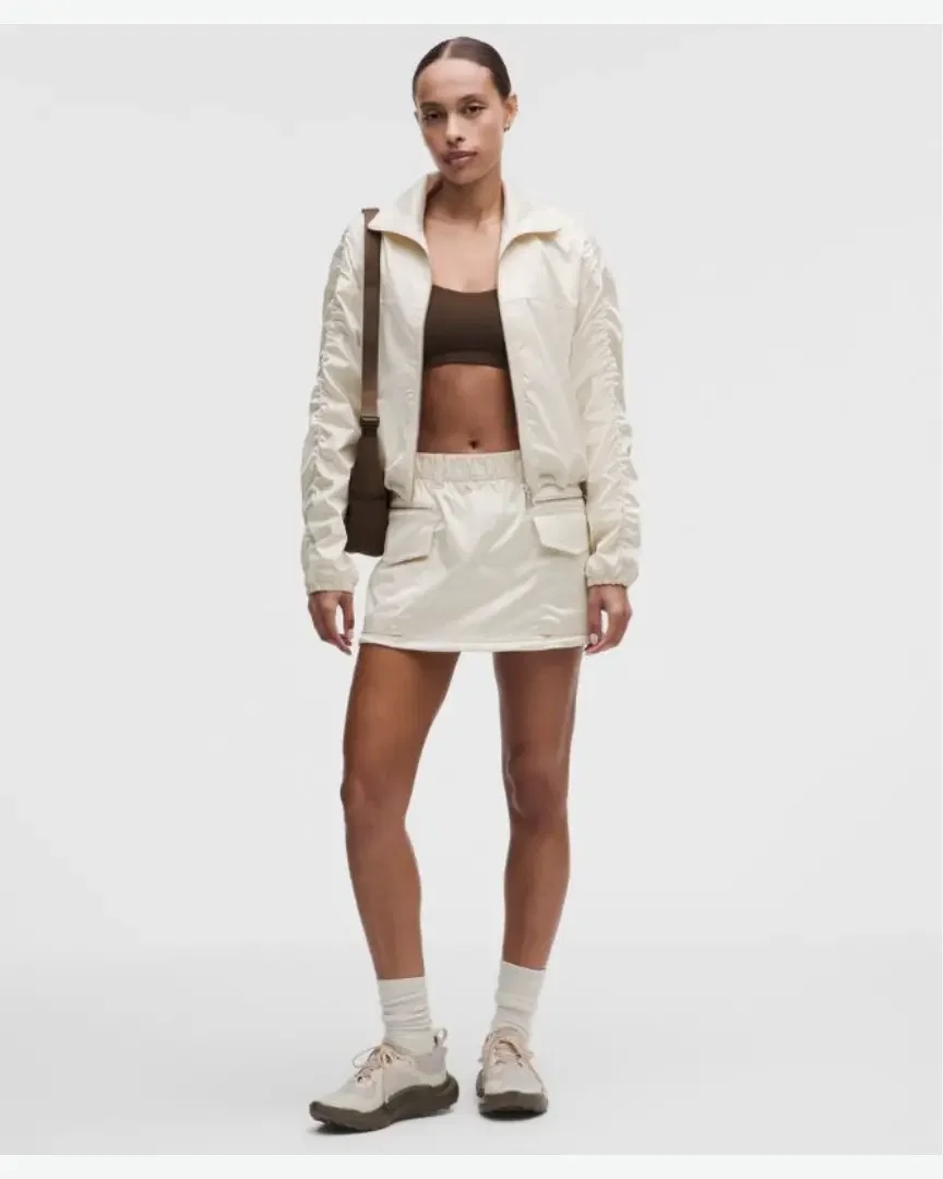 Lululemon minijupe cargo taille mi-haute en satin extensible Femme