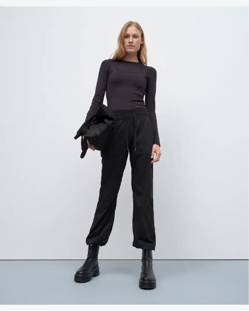 Lululemon pantalon dance studio taille mi-haute standard Femme