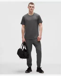 Lululemon pantalon de jogging texturé license to train standard Homme – 1/5