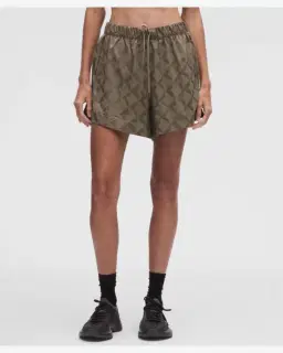 Lululemon short de survêtement taille haute en satin monogrammé 10 cm Femme – 2/5