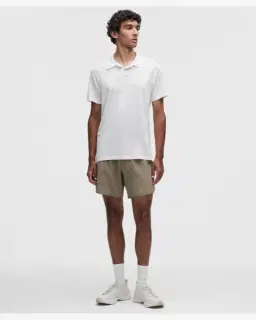 Lululemon short de tennis léger avec empiècements en mesh 18 cm Homme – 1/5