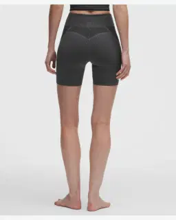 Lululemon short de yoga salutations taille haute 15 cm Femme – 3/5