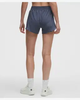 Lululemon short hotty hot doublé taille haute 10 cm Femme – 3/5