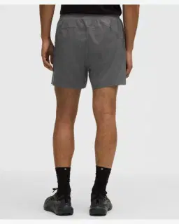 Lululemon short pace breaker non doublé 13 cm Homme – 3/5
