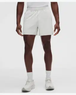 Lululemon short pace breaker non doublé 13 cm Homme – 2/5