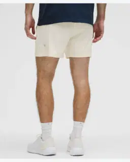 Lululemon short pace breaker non doublé 13 cm Homme – 3/5