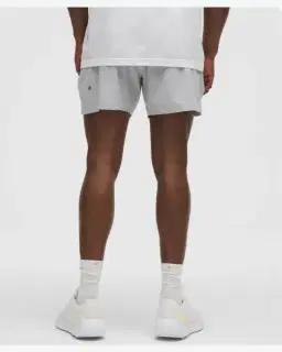 Lululemon short pace breaker non doublé 13 cm Homme – 3/5