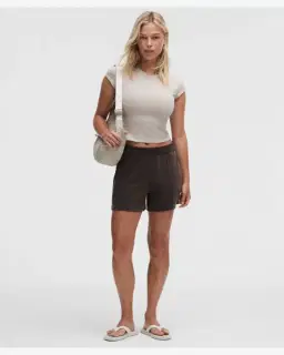 Lululemon short softstreme léger taille mi-haute à plis nervurés 10 cm Femme – 1/5