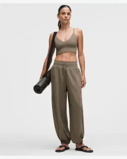 Lululemon soutien-gorge focuser encolure dégagée maintien léger, bonnets c/d Femme – 3/5