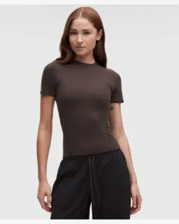 Lululemon t-shirt col rond wundermost longueur hanche en ultra-soft nulu Femme – 1/5