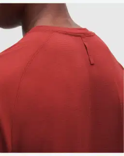 Lululemon t-shirt license to train Homme – 5/5