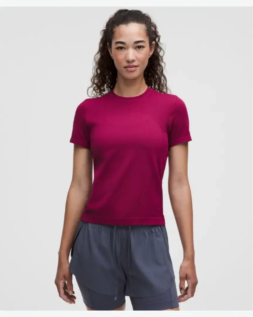 Lululemon T-Shirt Super Swiftly W - LW3LFSS_077007 (0) au meilleur prix !