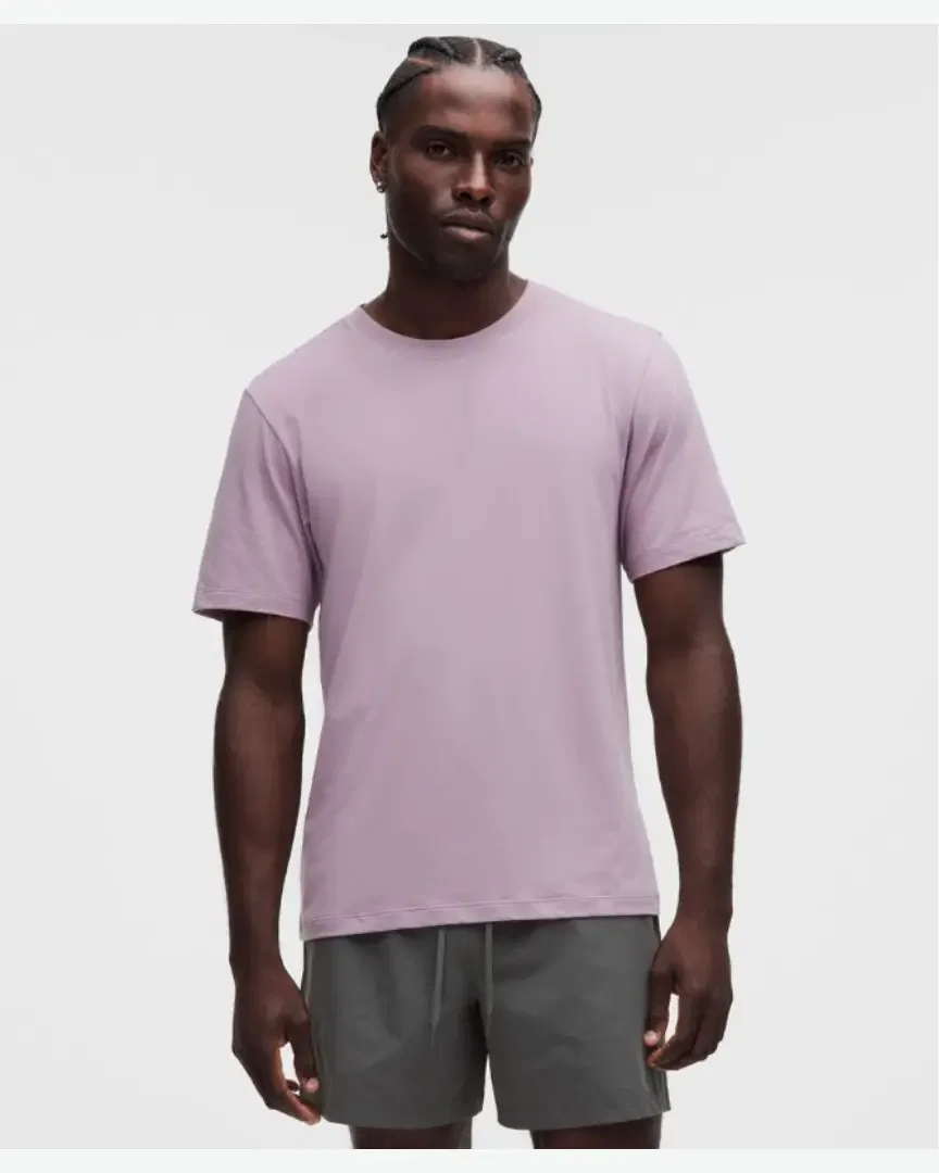 Lululemon t-shirt zeroed in Homme