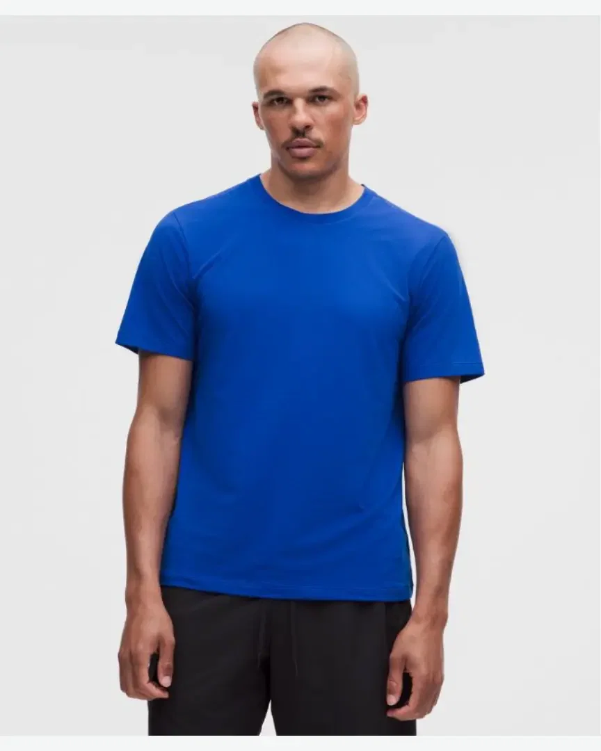 Lululemon t-shirt zeroed in Homme