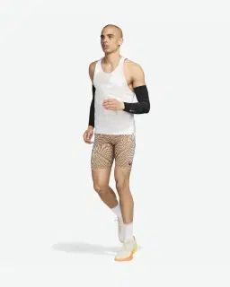 Manchons de compression à action ciblée Nike Unisexe – 4/4