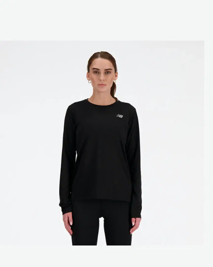 New Balance Sport Essential Long Sleeve W - Women (24) au meilleur prix !