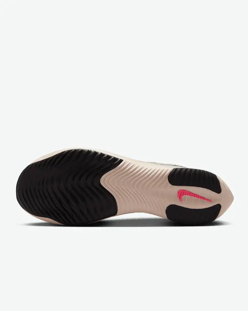 Nike Zoomx Streakfly M - DJ6566-105 (1) au meilleur prix !
