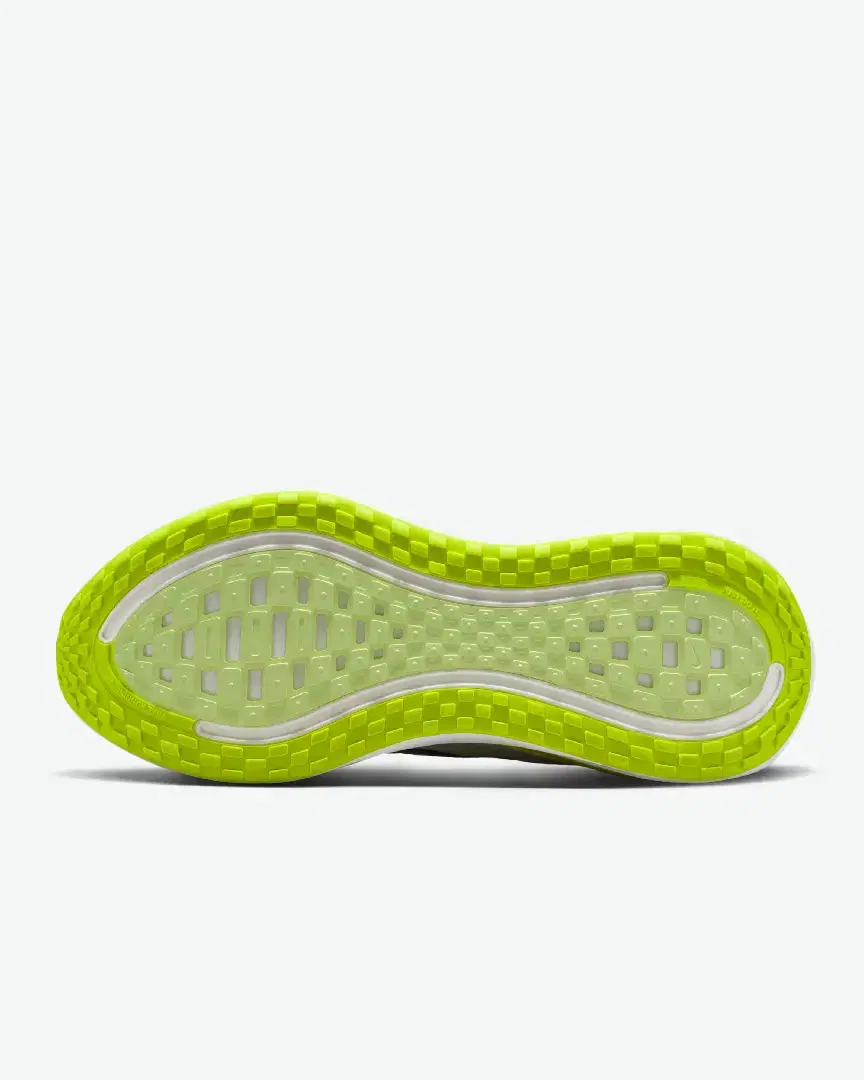 Nike Vomero Plus M - HV8150-120 (1) au meilleur prix !