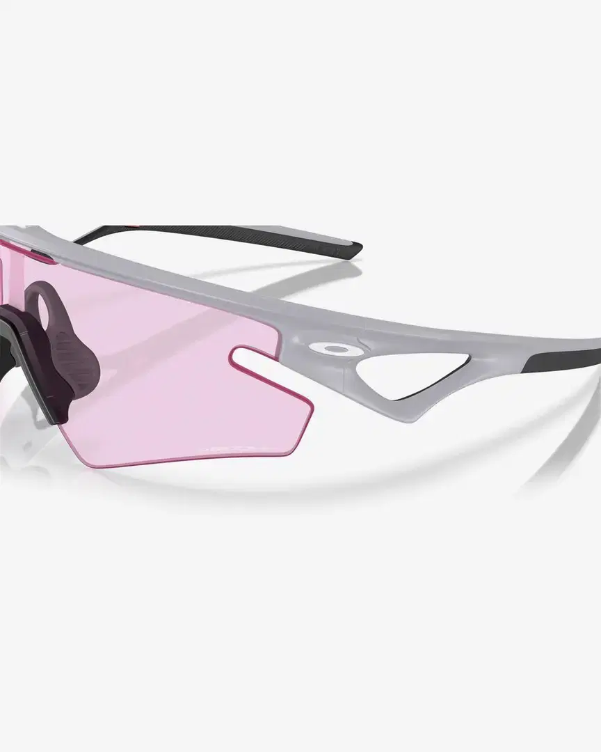 Oakley Sphaera Slash - OO9499-7 (2) au meilleur prix !