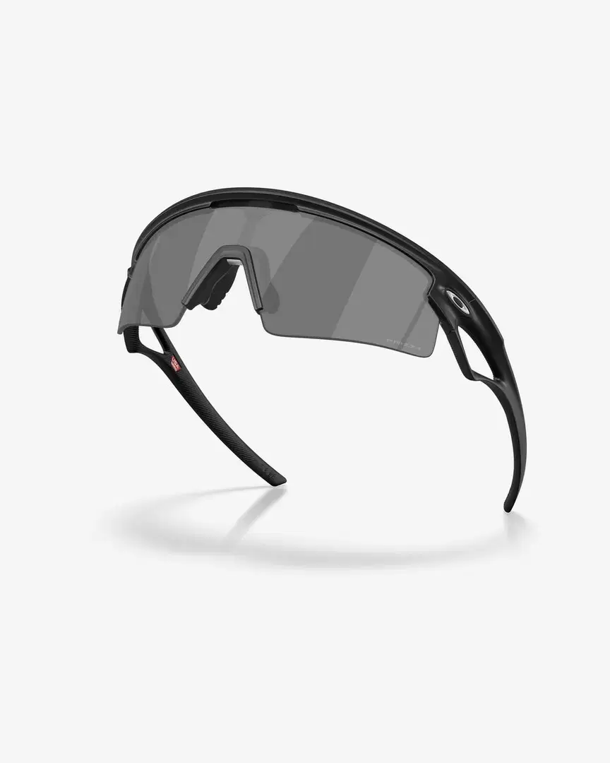 Oakley Sphaera Strike - OO9531-95310137 (3) au meilleur prix !