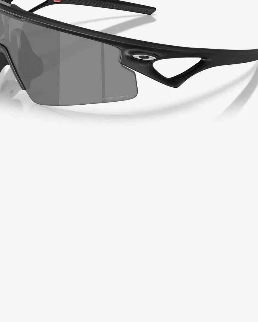 Oakley Sphaera Strike - OO9531-95310137 (4) au meilleur prix !