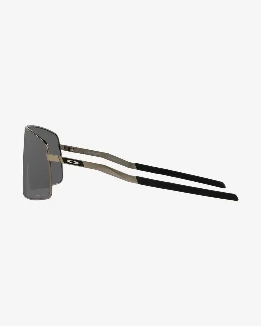 Oakley Sutro TI - OO6013-0136 (3) au meilleur prix !