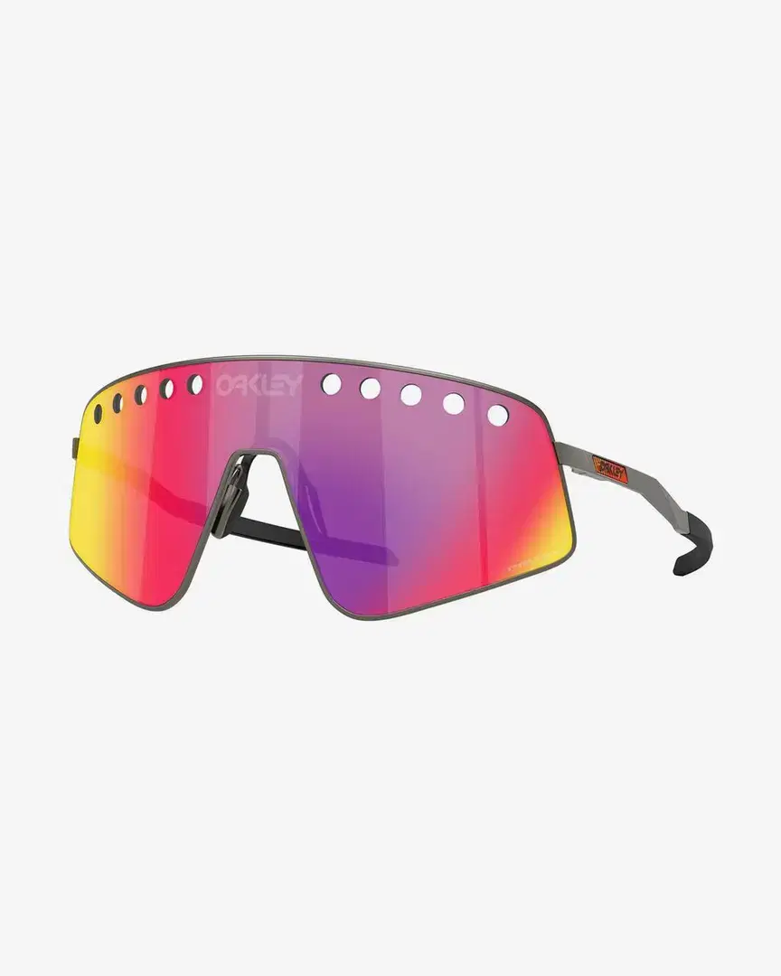 Oakley Sutro TI Sweep - OO6025-0338 (0) au meilleur prix !
