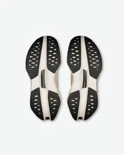 On Running Cloudboom Max Femme – 3/5