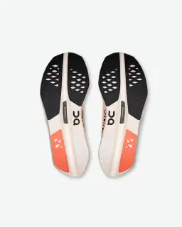 On Running Cloudboom Volt Femme – 3/5