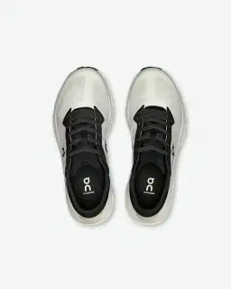 On Running Cloudzone Femme – 2/5