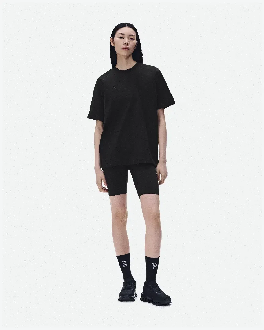 On Running Club Collective-T Runner W