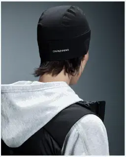 On Running Core Beanie Unisexe – 4/5