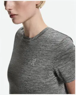 On Running Core-T Femme – 5/5