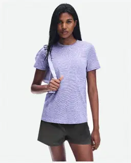 On Running Core-T Femme – 2/5