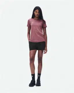 On Running Core-T Femme – 1/5