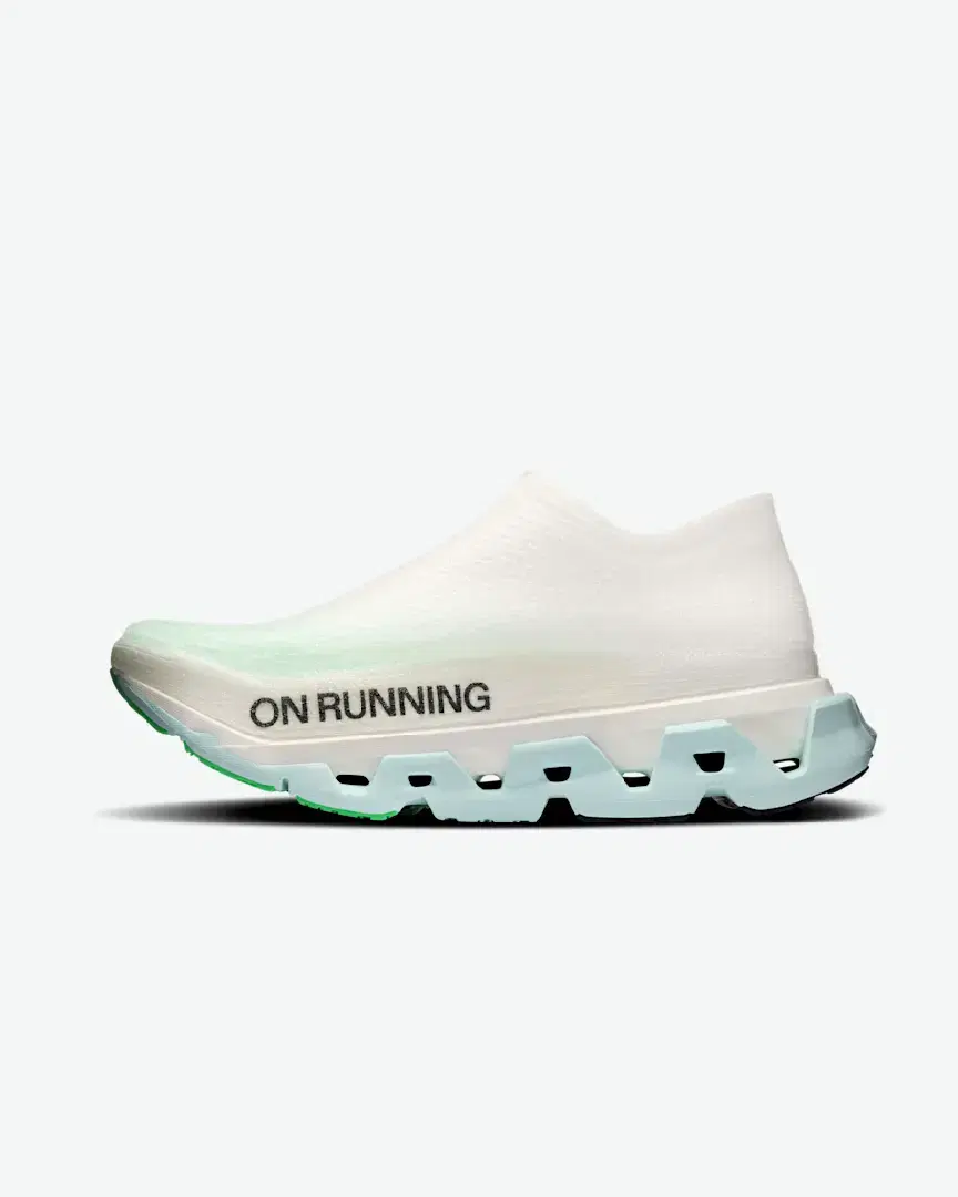 On Running Lightspray Cloudmonster 3 Hyper - 3UG10015162 (3) au meilleur prix !