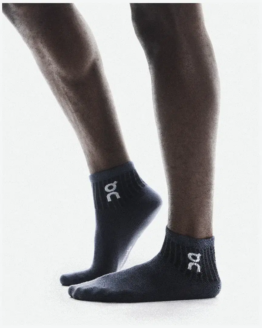 On Running Logo Sock Mid 3P - 2UF10520331 (1) au meilleur prix !