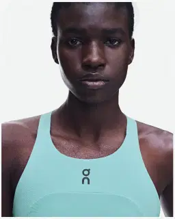 On Running Performance Crop Femme – 2/5
