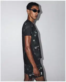 On Running Performance-T Lumos Homme – 2/5