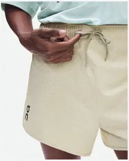 On Running Performance Volt Shorts Homme – 2/5