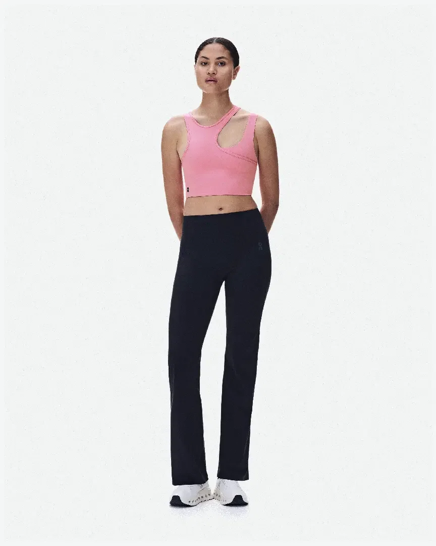 On Running Studio Asymmetric Crop W