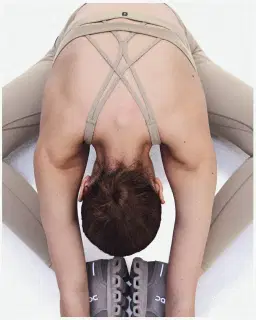 On Running Studio Bra Femme – 2/5