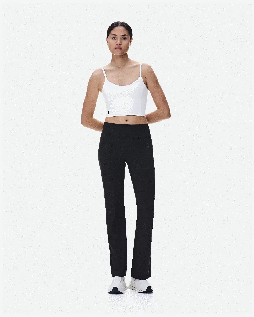On Running Studio Crop W