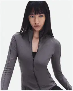 On Running Studio Jacket Femme – 2/5