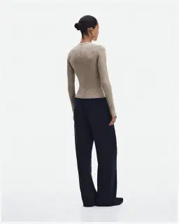 On Running Studio Long-T Crop Femme – 3/5
